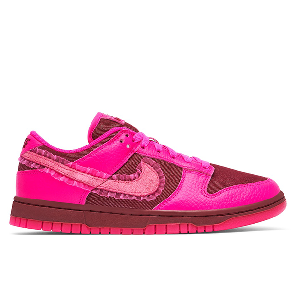 Nike Dunk Low 'Valentine's Day' - Womens